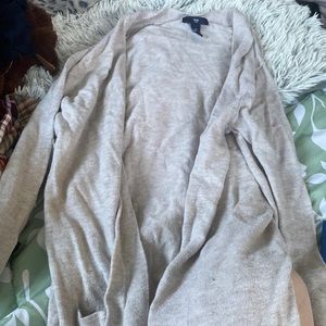 beige cardigan w pockets